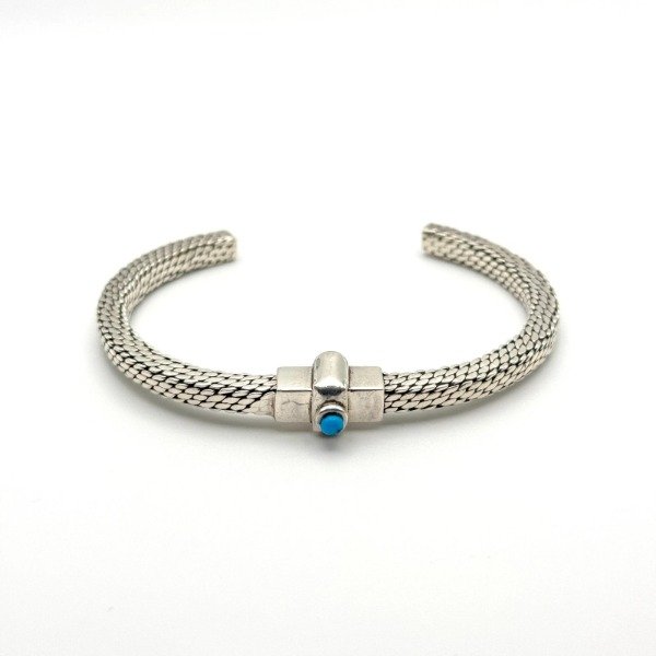 Producto - Pulsera plata maciza con turquesa, hecha a mano en México.