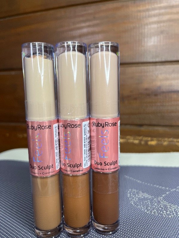 Producto - Corrector y contorno Ruby Rose