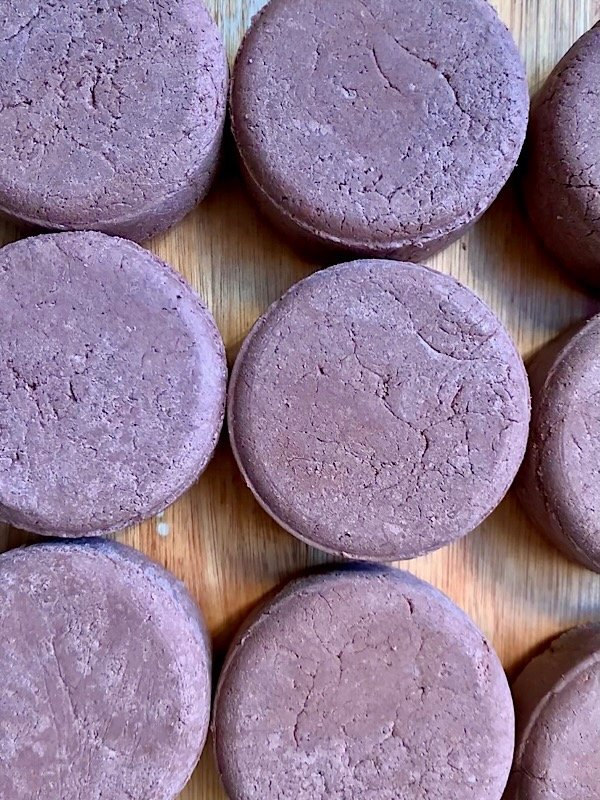 Producto - Shampoo Sólido Cabello Seco de Hibisco, Palta y Palmarosa