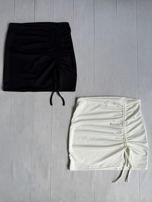 Producto - [4635] Pollera c/frunce y tajo microfibra