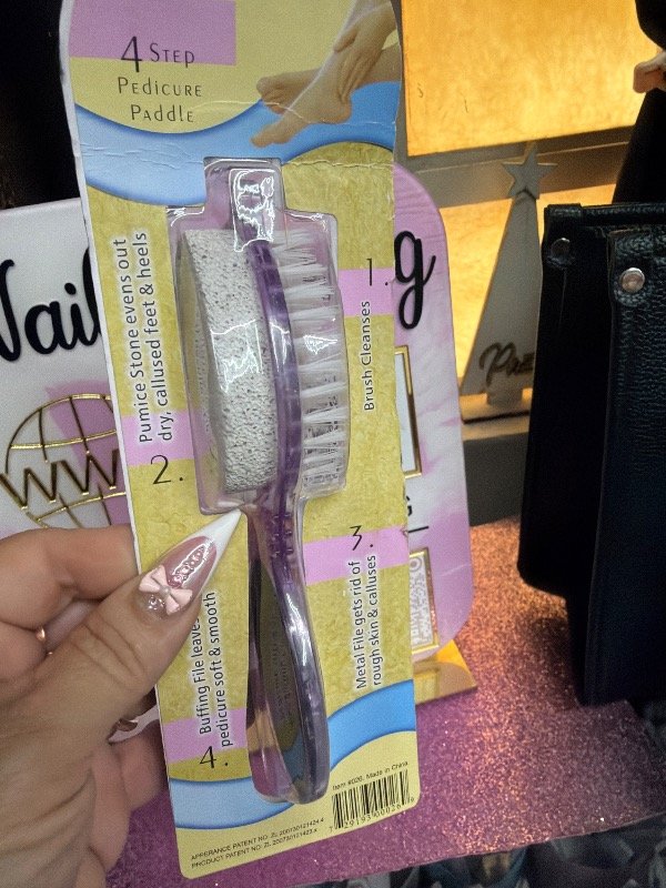 Producto - Set de pedicuria 4 en 1 cepillo con escofina