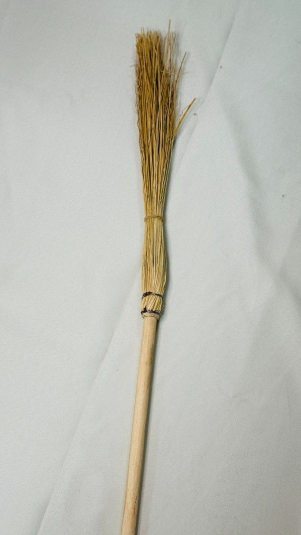 Producto - Escoba bruja eco