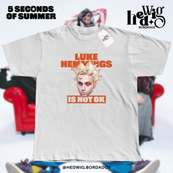 Remera 5sos luke is not ok - DTF — imagen 2