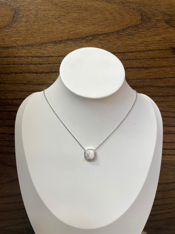 Producto - Collar acero cuadrado