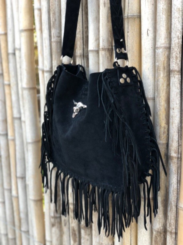 Producto - Cartera en gamuza con flecos cuero vacuno