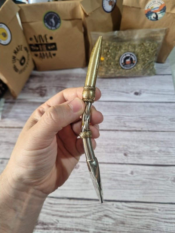 Producto - Bombillón Premium Súper Curvo de Alpaca con Terminaciones en Bronce - 0