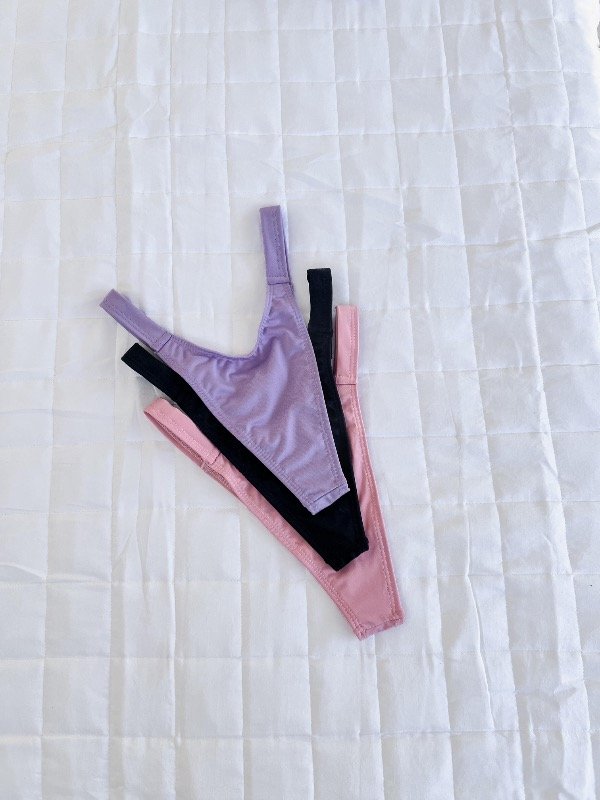 Producto - Pack de Less en V x3 Microfibra (Negro/Lila/Rosa )