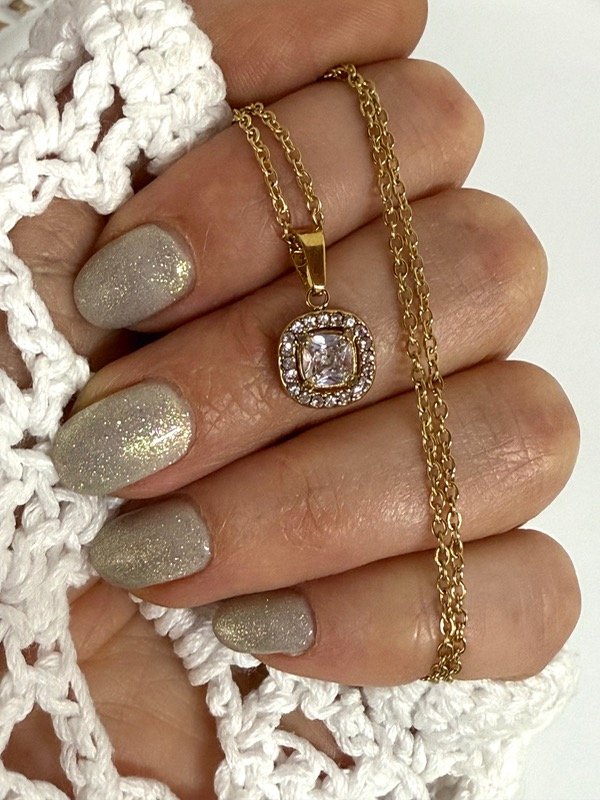 Producto - CD151 Collar con dije cubik y strass acero dorado 45cm