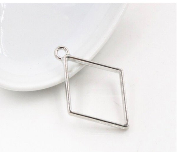 Producto - Dije triángulo plata
