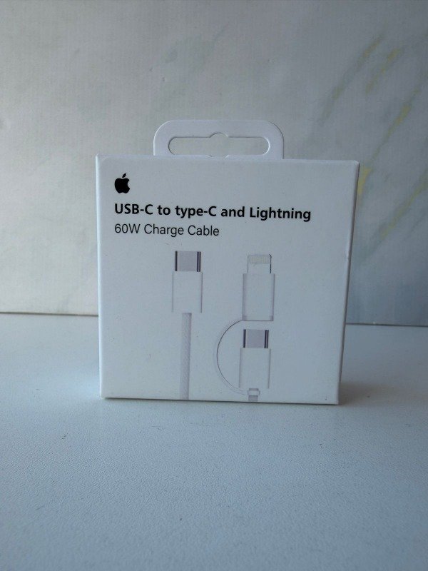Producto - Cable AAA Apple USB-C a C y Lightning