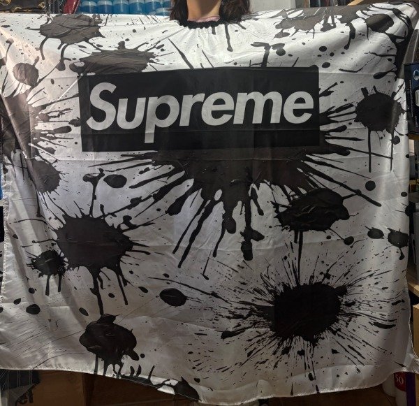 Producto - Capa supreme blanca