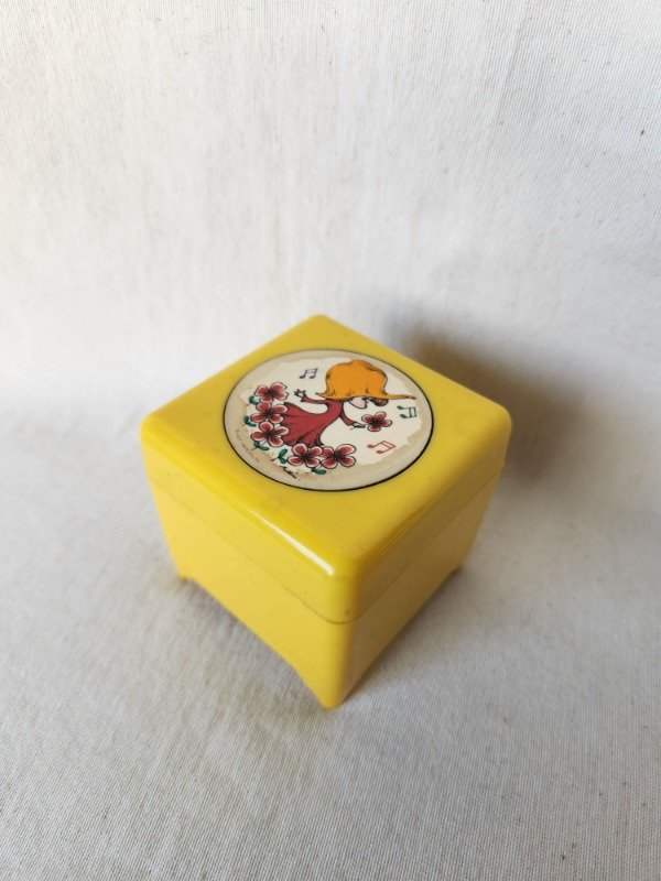 Producto - Caja de Música Lady Mate Niña con Sombrero