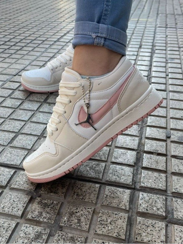 Producto - NIKE JORDAN  (Blanco/Rosa)