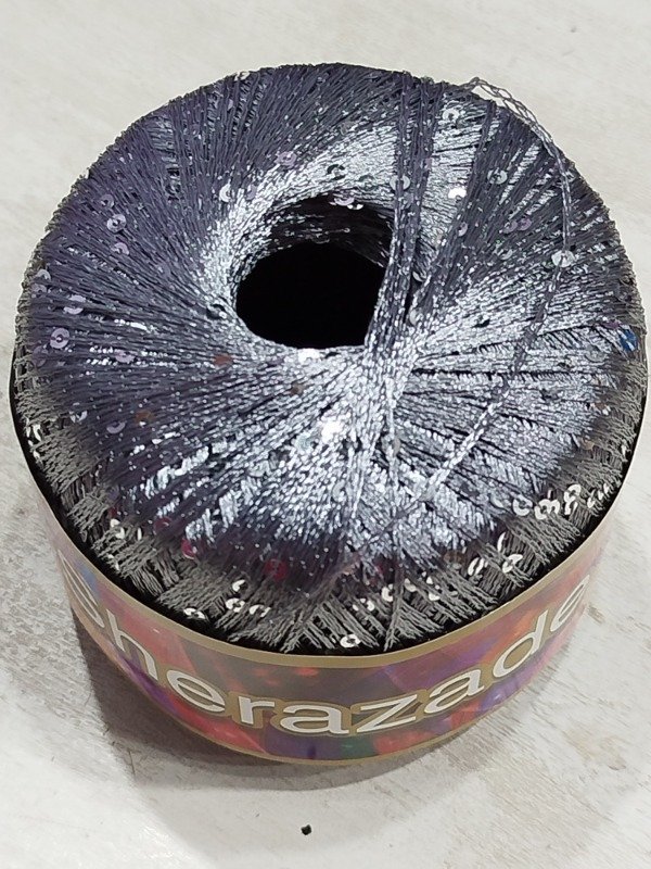 Producto - 0025 GRIS CON LENTEJUELAS GRISES (SHERAZADE)
