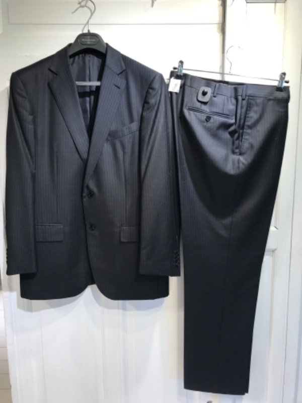 Producto - Saco de gala ERMENEGILDO ZEGNA negro lineas - Talle 52- PRECIO: 240x