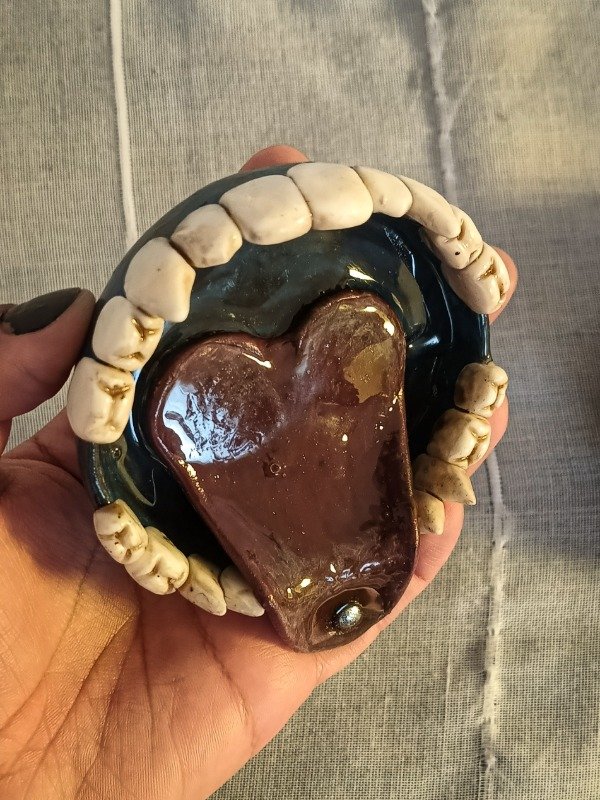 Producto - Cenicero encías azul y violeta