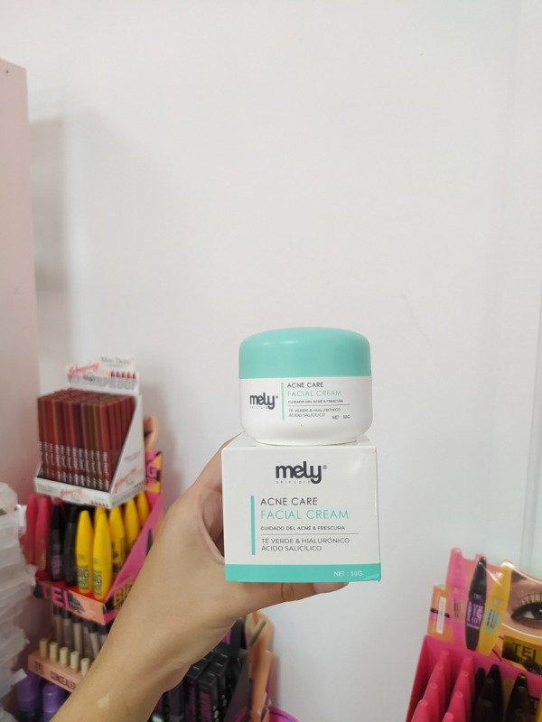 Producto - Crema facial Mely te verde, hialurónico y ácido salicílico