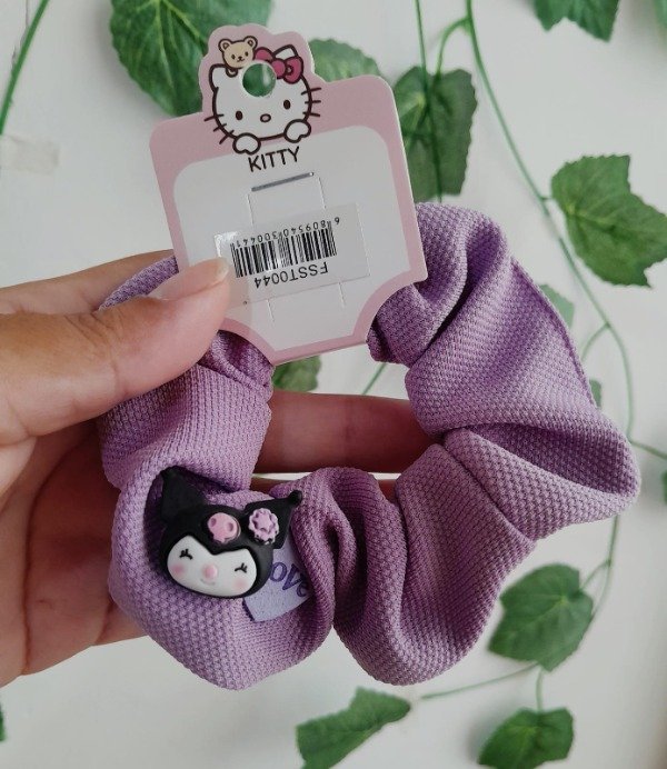 Producto - Scrunchie Morado KUROMI