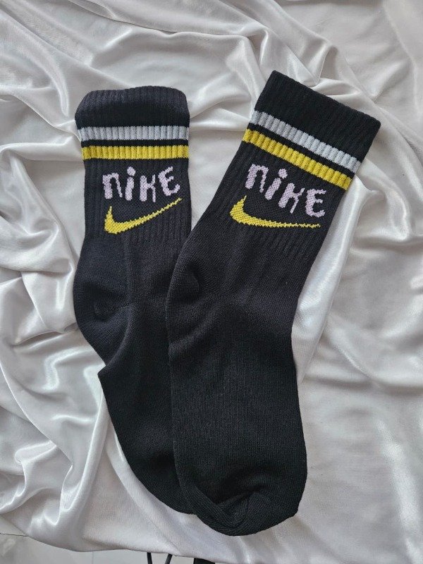 Producto - MEDIAS NEGRAS NIKE (A29 M)