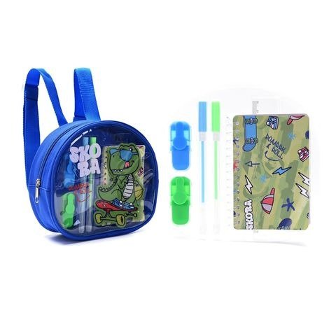 Producto - MOCHILA CON SET DE UTILES DINO SKATER 21X8X19CM SKORA