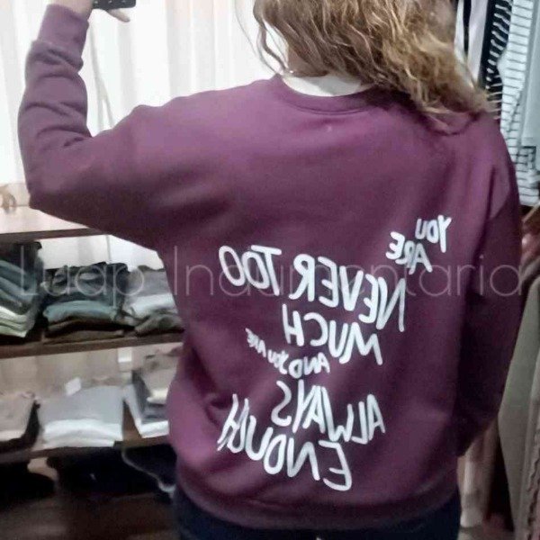 Producto - Buzo Clarisa bordó