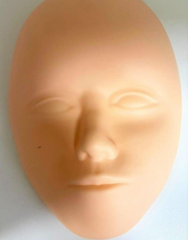 Producto - ROSTRO DE PRACTICA DE SILICONA