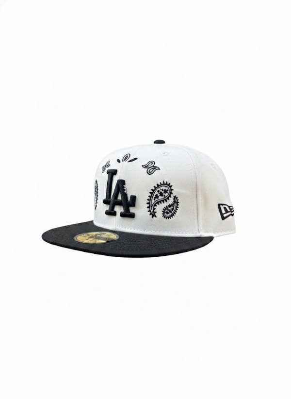 Producto - GORRA LA - BLANCA Y NEGRA
