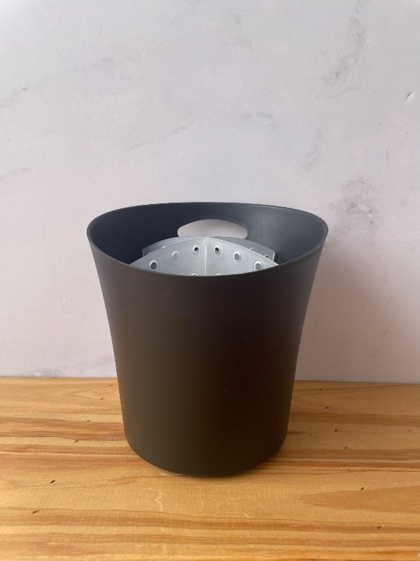 Producto - Escurridor Negro