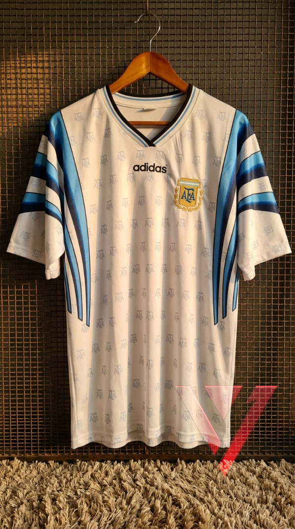 Producto - CAMISETA RETRO SUPLENTE SELECCIÓN ARGENTINA 97 - 0