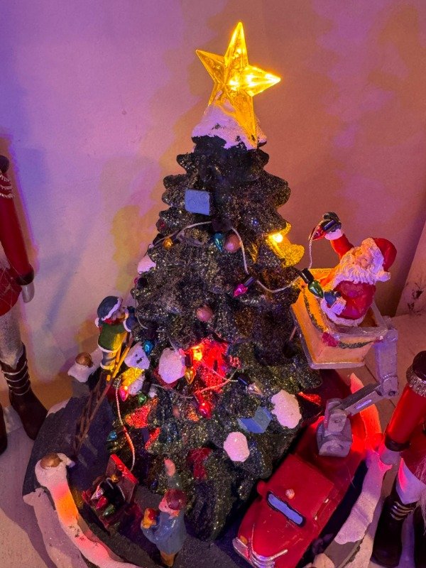 Producto - Aldea Navideña: Santa en grúa Cód. 16 (Efectivo: 219.920)