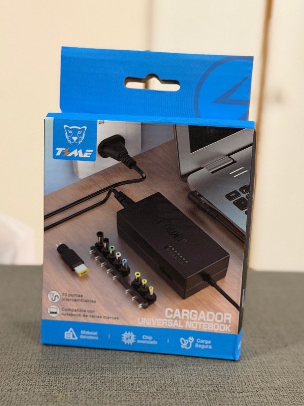 Producto - Cargador universal notebook