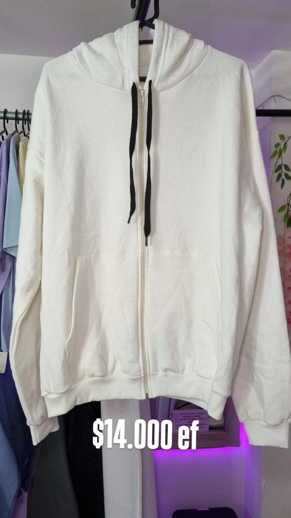 Producto - Campera Over Blanca Falla