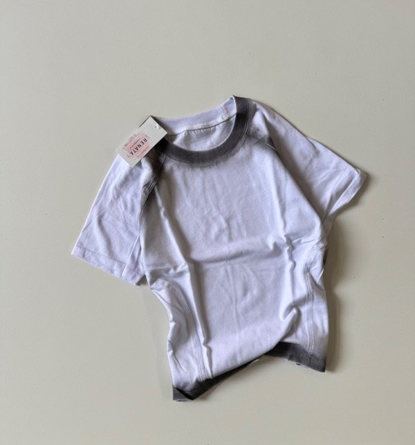 Producto - Remera baby tee costuras