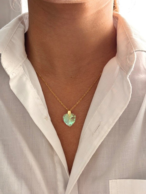 Producto - Collar dorado heart tornasol