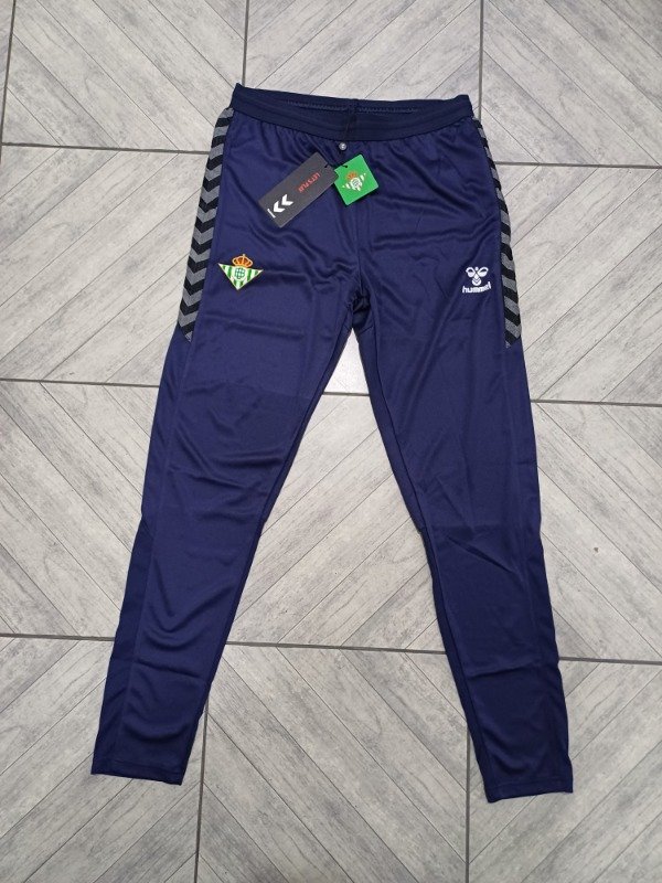 Producto - Pantalón entrenamiento Betis - Hummel
