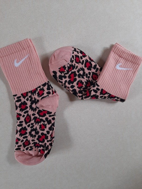 Producto - Media caña adulto - Nike rosa animal print