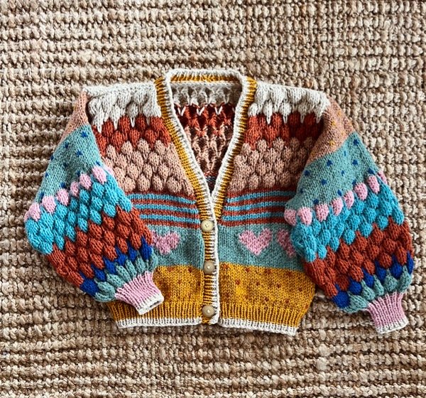 Producto - Cárdigan Corazón Colores Tierra