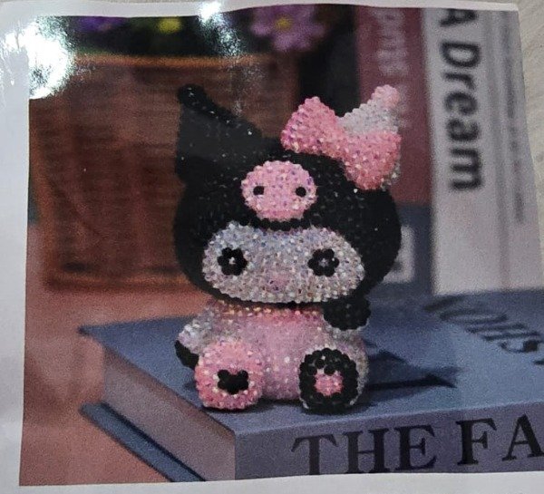 Producto - DIAMOND PAINTING FIGURA CHICA 10CM APROX KUROMI MOÑO