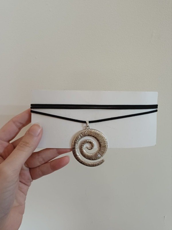 Producto - Collar gamuza caracol 2