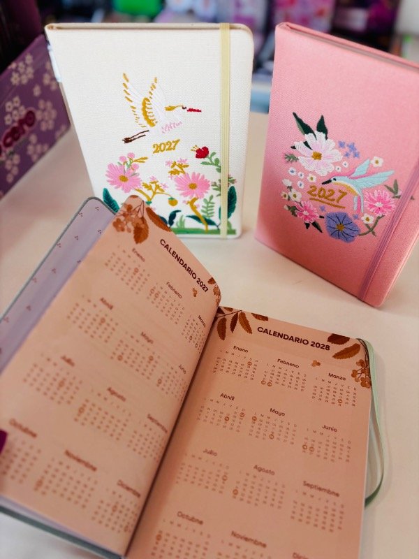 Producto - Agenda bordada 2027 - 6