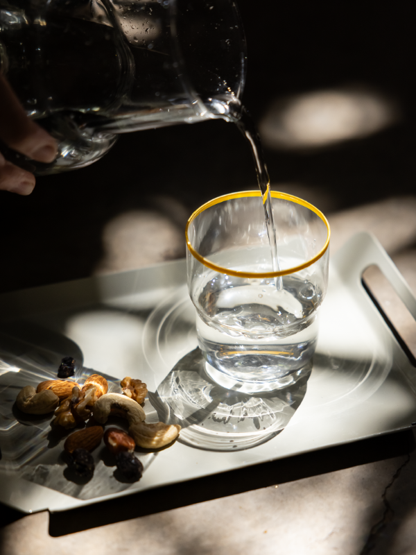 Producto - SET X 2 - VASO APILABLE DE CRISTAL BORDE AMARILLO - EDICIÓN LIMITADA