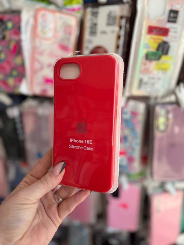 Producto - Silicone case Iphone 16e rojo