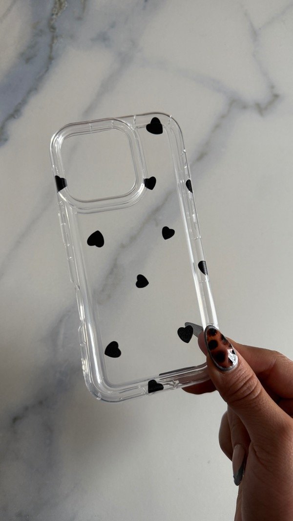 Producto - Funda corazones negros Iph 16 pro