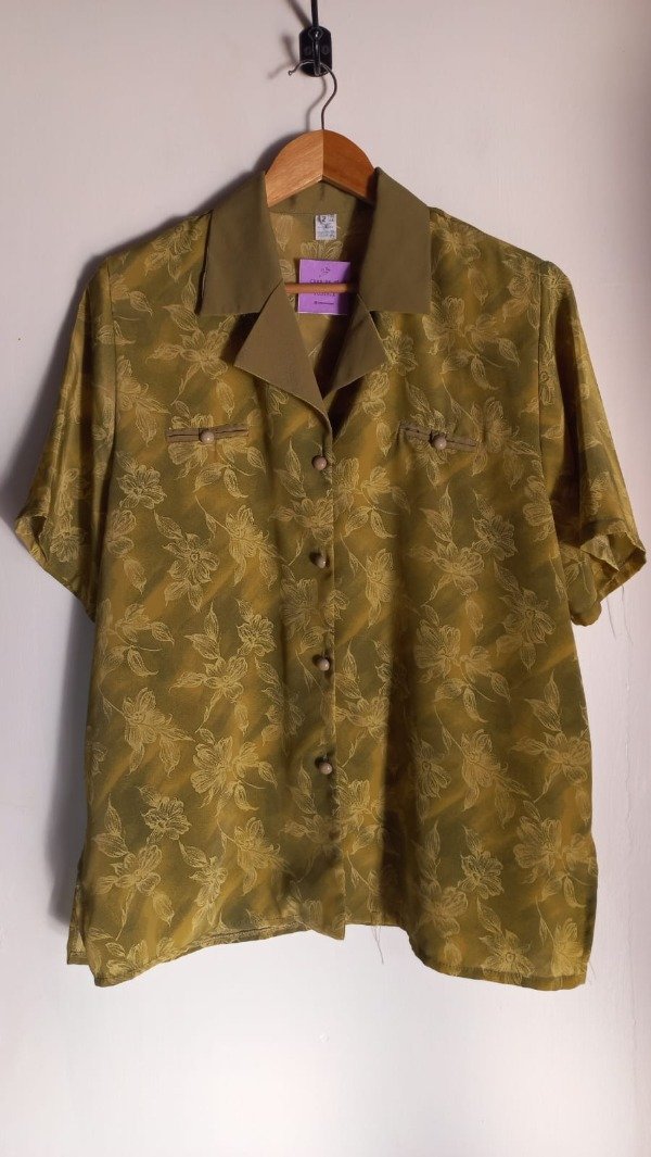 Producto - CAMISA VERDE FLORES