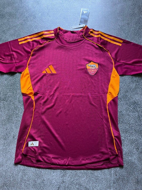 Producto - AS Roma local 25/26 Version jugador