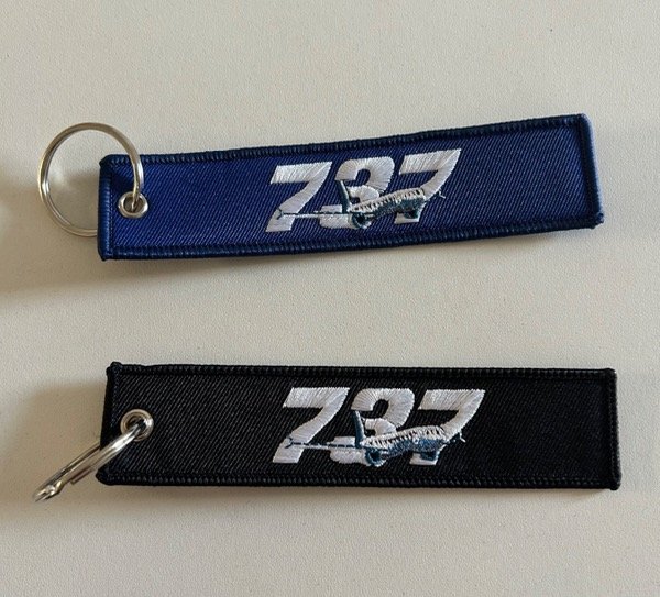 Producto - Llavero 737