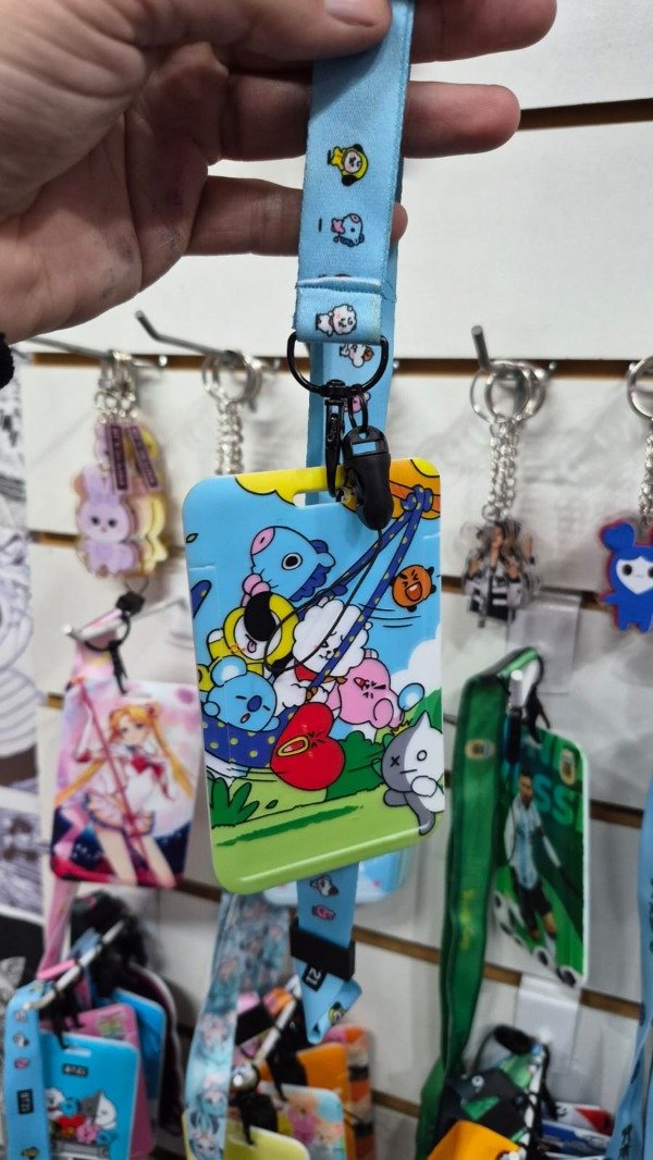 Producto - BTS - PORTASUBE BT21 COLUMPIO