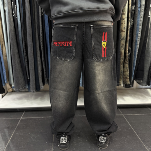 Producto - Jean Baggy Ferrari