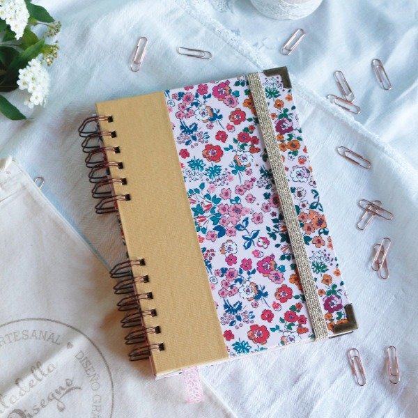 Producto - Agenda Semanal 2026 Tapa Personalizada