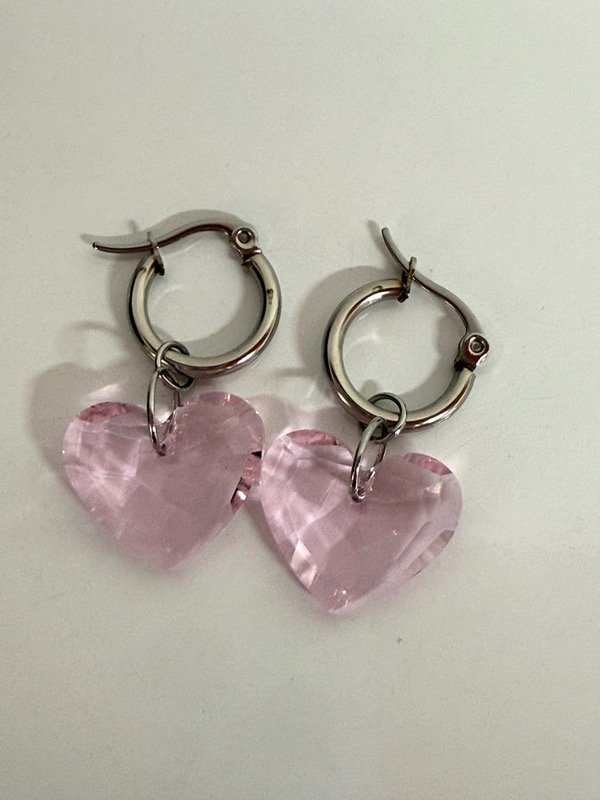 Producto - A1221 Aros argollita corazón rosa cristal grande acero quirúrgico